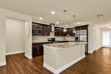 Welcome to this beautifully appointed 3-bedroom, 2-bathroom on Deep Creek Golf Club in Florida - for sale on GolfHomes.com, golf home, golf lot