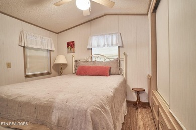 Adorable park model unit. Has been solely a vacation home since on Laurel Valley Golf Course in Tennessee - for sale on GolfHomes.com, golf home, golf lot