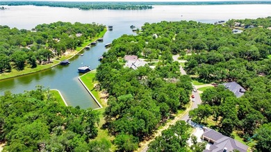 This exceptional 1.853-acre estate lot offers 300 feet of on Pinnacle Golf and Boat Club in Texas - for sale on GolfHomes.com, golf home, golf lot