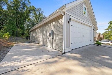 This charming home is ideally located just moments from Highway on Bella Vista Country Club - Kingswood in Arkansas - for sale on GolfHomes.com, golf home, golf lot
