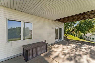 Absolutely amazing one-level living in The Wilds Golf Course on The Wilds Golf Club in Minnesota - for sale on GolfHomes.com, golf home, golf lot