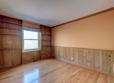 Feel the love in this beautifully maintained tri-level home on Apple Orchard Golf Course in Illinois - for sale on GolfHomes.com, golf home, golf lot