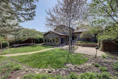 Feel the love in this beautifully maintained tri-level home on Apple Orchard Golf Course in Illinois - for sale on GolfHomes.com, golf home, golf lot