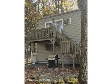 Charming Townhome with Excellent Rental History - Ideal on Split Rock Resort and Country Club in Pennsylvania - for sale on GolfHomes.com, golf home, golf lot