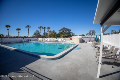 *Highly motivated seller* Welcome to your turnkey home in a on High Point Golf Club, Inc. in Florida - for sale on GolfHomes.com, golf home, golf lot