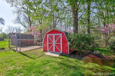 Welcome home! Your newly renovated 3 bedroom/ 2 bath home on The Pines Golf Course in Michigan - for sale on GolfHomes.com, golf home, golf lot