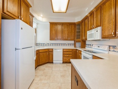 Ranch townhome that walks out to Deer Run Golf Course with 1440 on Deer Run Golf Club and DR in Iowa - for sale on GolfHomes.com, golf home, golf lot