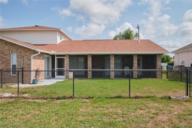 Spectacular 2 story house on Hunters Run Gulf Course! This large on El Rio Golf Course and Club in Florida - for sale on GolfHomes.com, golf home, golf lot