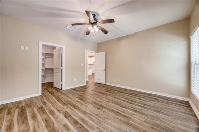 Beautifully maintained home located at 1501 Fairway Drive in on Woodlawn Country Club in Texas - for sale on GolfHomes.com, golf home, golf lot