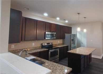 Spacious four-bedroom traditional home in the New Port at on Bide-A-Wee Golf Course in Virginia - for sale on GolfHomes.com, golf home, golf lot