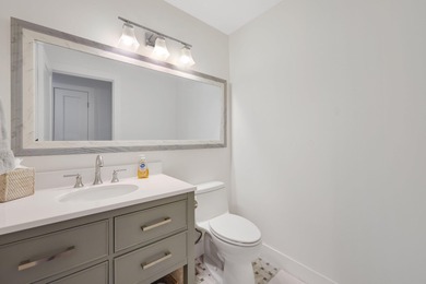 This single story home offers 3 bedrooms, 3.5 baths, 2 car on Jonathans Landing Golf Club in Florida - for sale on GolfHomes.com, golf home, golf lot