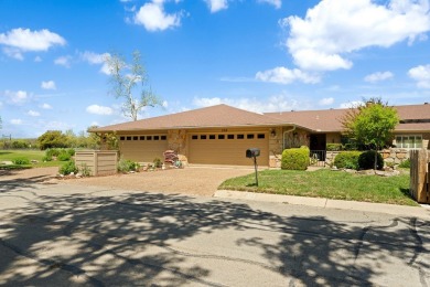 Welcome to this beautifully appointed one-story townhome located on Riverhill Country Club in Texas - for sale on GolfHomes.com, golf home, golf lot