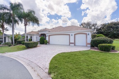 EXQUISITE GARDENIA MODEL |GOLF FRONT! POOL HOME | GOLF CAR on The Links of Spruce Creek in Florida - for sale on GolfHomes.com, golf home, golf lot