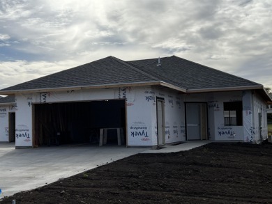 NEW CONSTRUCTION TWIN HOME. 2 BED, 2 BATH. 1400 SQUARE FEET on Sioux Golf and Country Club in Iowa - for sale on GolfHomes.com, golf home, golf lot
