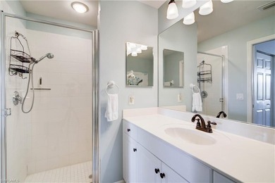 TURNKEY - IMMEDIATE GOLF MEMBERSHIP - GOLF COURSE VIEWS! on Forest Glen Golf and Country Club in Florida - for sale on GolfHomes.com, golf home, golf lot