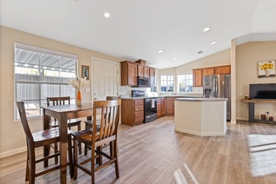 Come see this sweet 2 bedroom 2 bath cutie. No carpet, stainless on Augusta Ranch Golf Club in Arizona - for sale on GolfHomes.com, golf home, golf lot