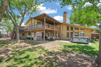 STUNNING GREEN TREE COUNTRY CLUB HOME ON TEE BOX #5 WITH GOLF on Green Tree Country Club in Texas - for sale on GolfHomes.com, golf home, golf lot