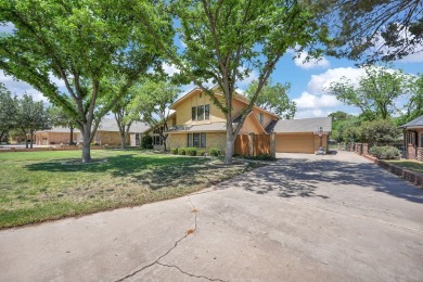 STUNNING GREEN TREE COUNTRY CLUB HOME ON TEE BOX #5 WITH GOLF on Green Tree Country Club in Texas - for sale on GolfHomes.com, golf home, golf lot