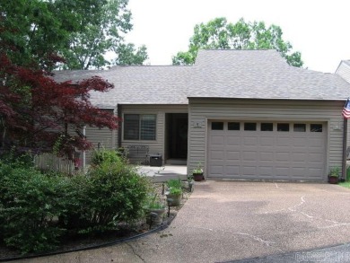 CLASSY AND UNIQUE TOWNHOUSE ON INDIAN HILL GOLF COURSE 18th on Indian Hills Country Club in Arkansas - for sale on GolfHomes.com, golf home, golf lot