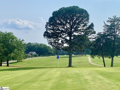 Come experience all the beauty that Lake Hartwell has to offer on Stone Creek Cove Golf Course in South Carolina - for sale on GolfHomes.com, golf home, golf lot