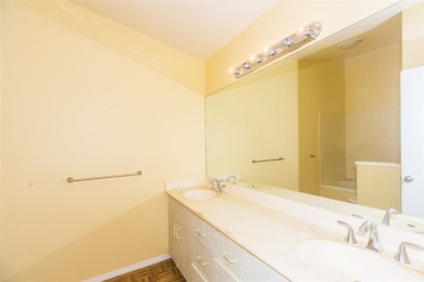 Charming Single-Level Home with Endless Potential - Discover a on Coral Creek Golf Course in Hawaii - for sale on GolfHomes.com, golf home, golf lot