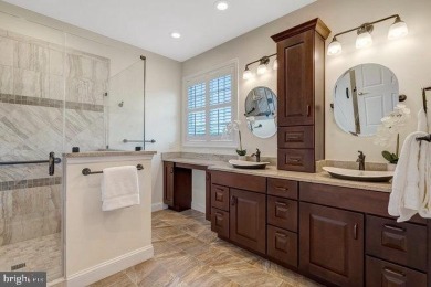 *Heritage Hunt 55+* GORGEOUS 3-lvl 'Lakemont'* Screened Porch!* on Heritage Hunt Golf and Country Club in Virginia - for sale on GolfHomes.com, golf home, golf lot