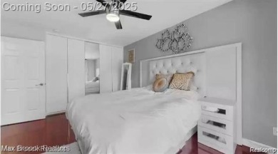 Welcome to this  2 bedroom and 1.1 bathroom end unit Condo on Glen Oaks Golf Course in Michigan - for sale on GolfHomes.com, golf home, golf lot