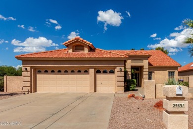 Beautiful golf course home in adult community with vaulted on Cottonwood Country Club in Arizona - for sale on GolfHomes.com, golf home, golf lot