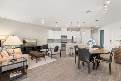 Gorgeous end-unit townhome with 3 spacious bedrooms, 2.5 on Eagle Creek Golf Club in Florida - for sale on GolfHomes.com, golf home, golf lot