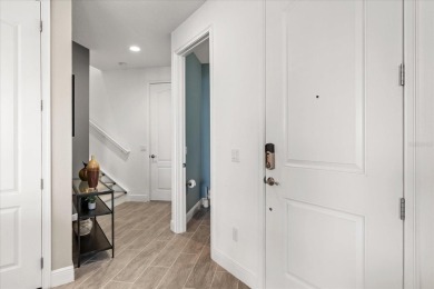 Gorgeous end-unit townhome with 3 spacious bedrooms, 2.5 on Eagle Creek Golf Club in Florida - for sale on GolfHomes.com, golf home, golf lot