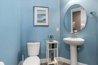 Gorgeous end-unit townhome with 3 spacious bedrooms, 2.5 on Eagle Creek Golf Club in Florida - for sale on GolfHomes.com, golf home, golf lot