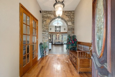 What a deal for this bundle! 4 bed, 3.5 bath, 2,911 sq ft. home on Glenwood Country Club in Arkansas - for sale on GolfHomes.com, golf home, golf lot