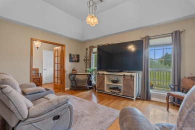 What a deal for this bundle! 4 bed, 3.5 bath, 2,911 sq ft. home on Glenwood Country Club in Arkansas - for sale on GolfHomes.com, golf home, golf lot