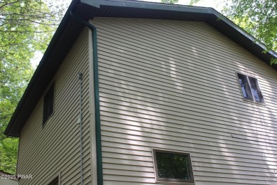 Situated less than 1 mile from Main Lodge, Heated Pool, Tiki Bar on The Hideout Golf in Pennsylvania - for sale on GolfHomes.com, golf home, golf lot