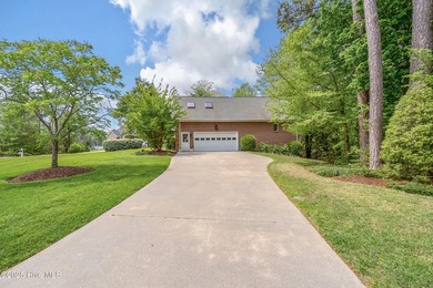 Custom built brick home located on a cul-de-sac lot that offers on Sound Golf Links at Albemarle Plantation in North Carolina - for sale on GolfHomes.com, golf home, golf lot