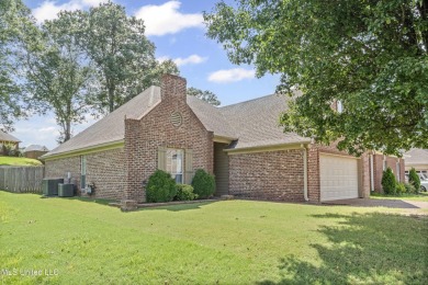 This well-maintained 1,780 square foot home is located in the on Wedgewood Golfers Club in Mississippi - for sale on GolfHomes.com, golf home, golf lot