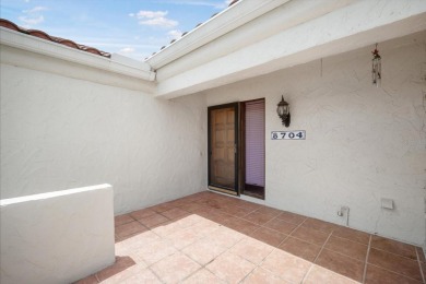 One or more photo(s) has been virtually staged. Discover easy on Mainlands Golf Club in Florida - for sale on GolfHomes.com, golf home, golf lot
