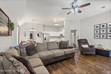 This well-maintained 1,780 square foot home is located in the on Wedgewood Golfers Club in Mississippi - for sale on GolfHomes.com, golf home, golf lot