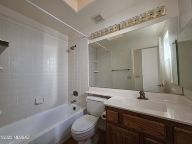 Great opportunity to own a HUD Home, save thousands! Don't miss on Saddlebrooke Golf Course in Arizona - for sale on GolfHomes.com, golf home, golf lot