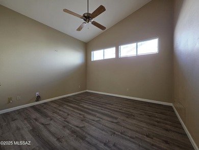 Great opportunity to own a HUD Home, save thousands! Don't miss on Saddlebrooke Golf Course in Arizona - for sale on GolfHomes.com, golf home, golf lot