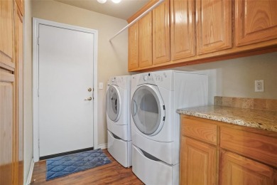 Welcome to this spacious 3 bedroom 2.1 bath 2 car garage in on The Club At Runaway Bay in Texas - for sale on GolfHomes.com, golf home, golf lot