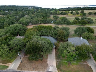 Welcome to this spacious 3 bedroom 2.1 bath 2 car garage in on The Club At Runaway Bay in Texas - for sale on GolfHomes.com, golf home, golf lot