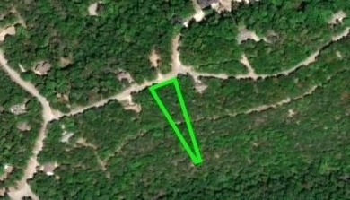 Nice parcel of land located in Unit 5 in Holiday Island. Has on Holiday Island Executive Golf Course in Arkansas - for sale on GolfHomes.com, golf home, golf lot