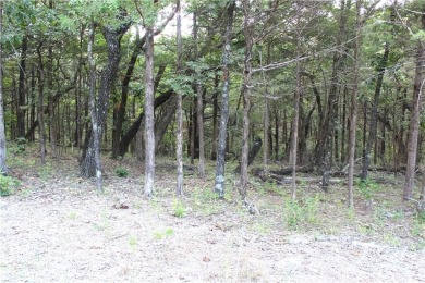 Nice parcel of land located in Unit 5 in Holiday Island. Has on Holiday Island Executive Golf Course in Arkansas - for sale on GolfHomes.com, golf home, golf lot