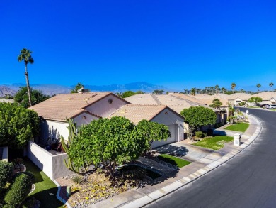 This beautifully remodeled, luxurious 1,769 SF 2 bed, 2 bath on Heritage Palms Golf Club in California - for sale on GolfHomes.com, golf home, golf lot