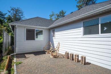 This darling single level Gleneden Beach cottage has been on Salishan Spa and Golf Resort in Oregon - for sale on GolfHomes.com, golf home, golf lot