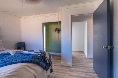 This darling single level Gleneden Beach cottage has been on Salishan Spa and Golf Resort in Oregon - for sale on GolfHomes.com, golf home, golf lot