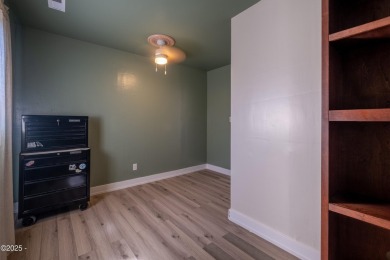 This darling single level Gleneden Beach cottage has been on Salishan Spa and Golf Resort in Oregon - for sale on GolfHomes.com, golf home, golf lot