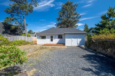 This darling single level Gleneden Beach cottage has been on Salishan Spa and Golf Resort in Oregon - for sale on GolfHomes.com, golf home, golf lot