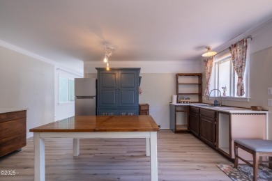 This darling single level Gleneden Beach cottage has been on Salishan Spa and Golf Resort in Oregon - for sale on GolfHomes.com, golf home, golf lot